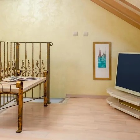 Royal Varos * Σπλιτ