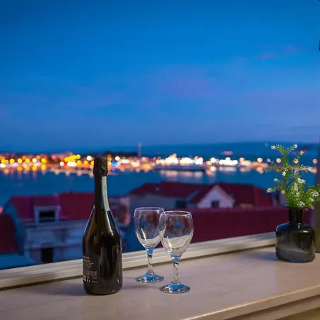Apartament Royal Varos *