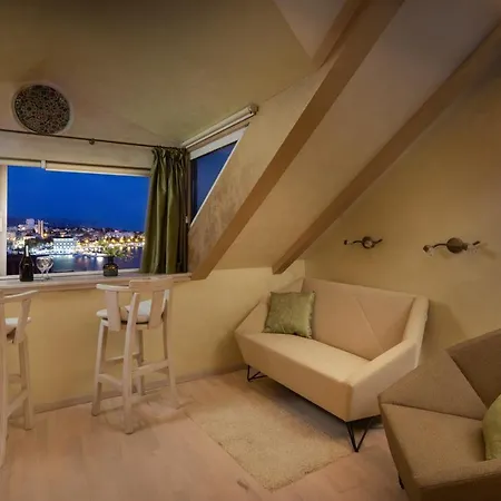 Royal Varos Apartment