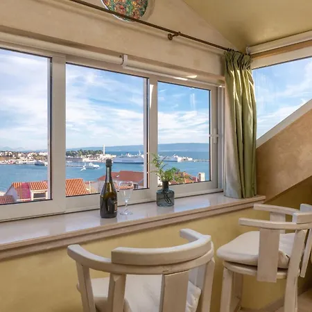 Apartment Royal Varos *