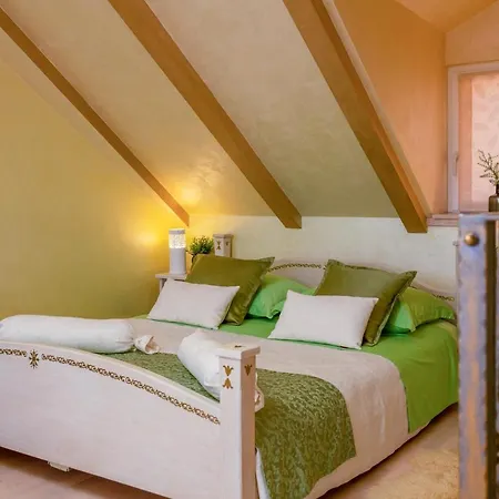 Royal Varos Apartment