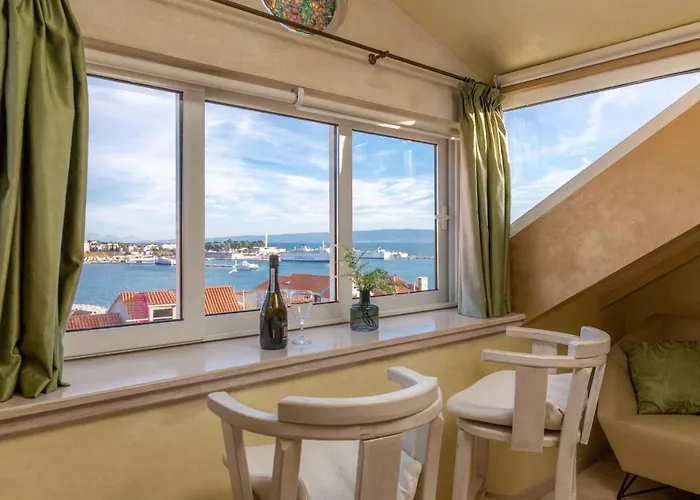 公寓 Royal Varos *